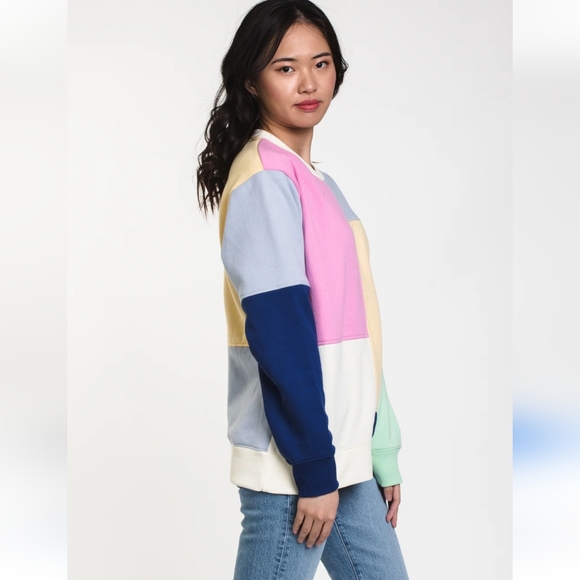 Colorblock Sweatshirt - Picture 3 of 10